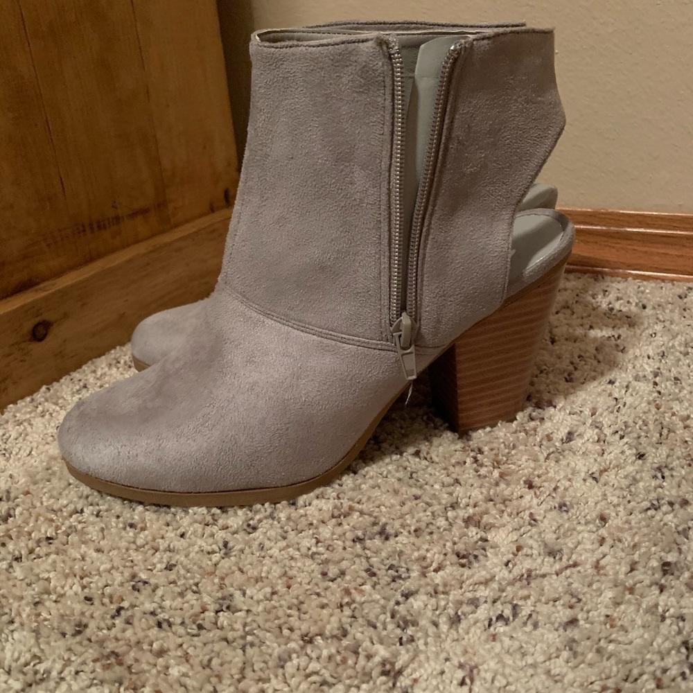 Brand New size 9 Journey Collection Booties